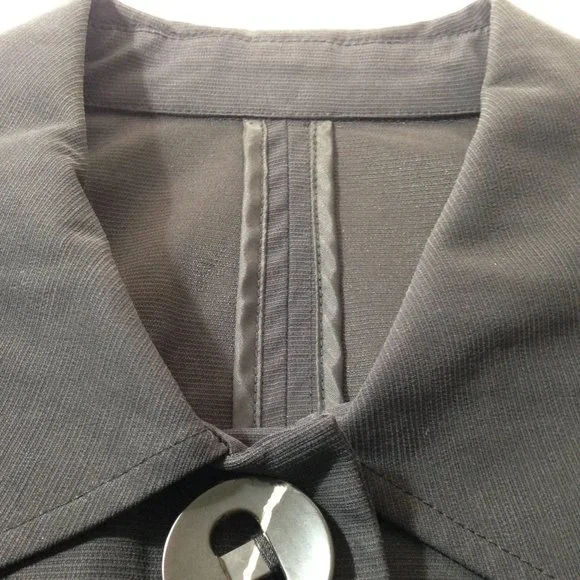 Like New Blazer Nice Thick Material Fits Like M/L Front/Side Hidden Pockets - Picture 7 of 16